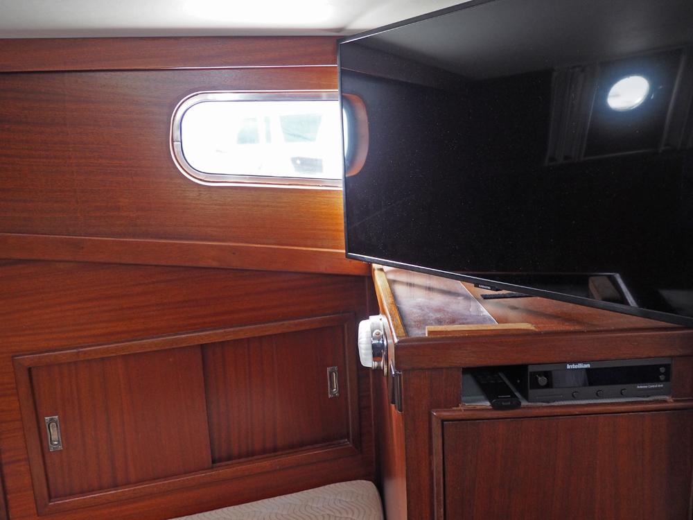 Cabin en avant, H&eacute;bergements